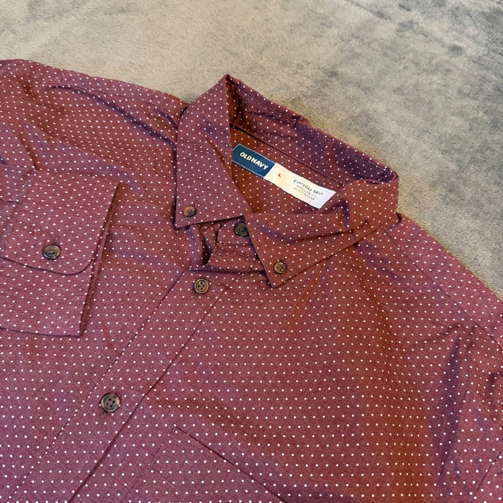 Old Navy Everyday Shirt Regular Fit Burgundy Polka Dot Built-In Flex Mens Large‎